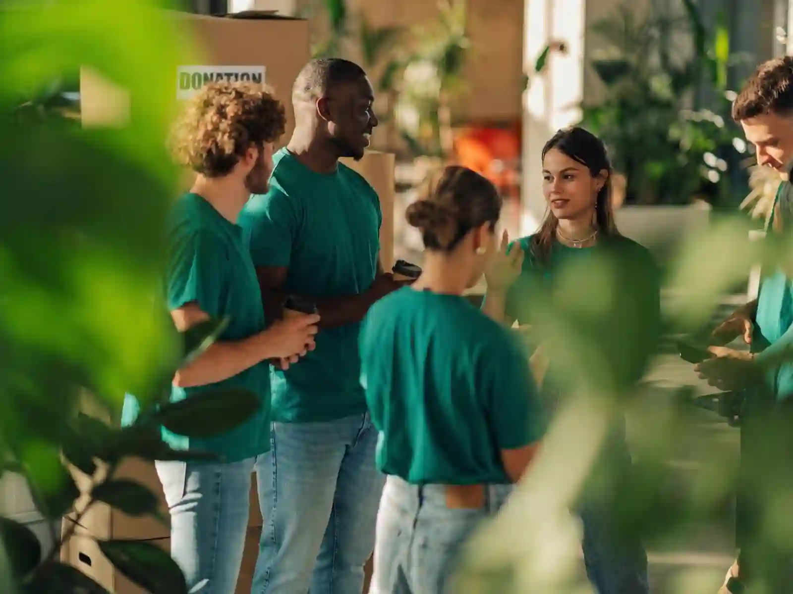 Equipo de Pulsos Creativos trabajando con una causa social